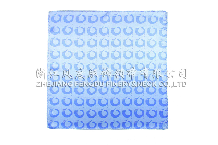 青島國際機(jī)場(chǎng) 真絲小方巾 規(guī)格：21x21cm